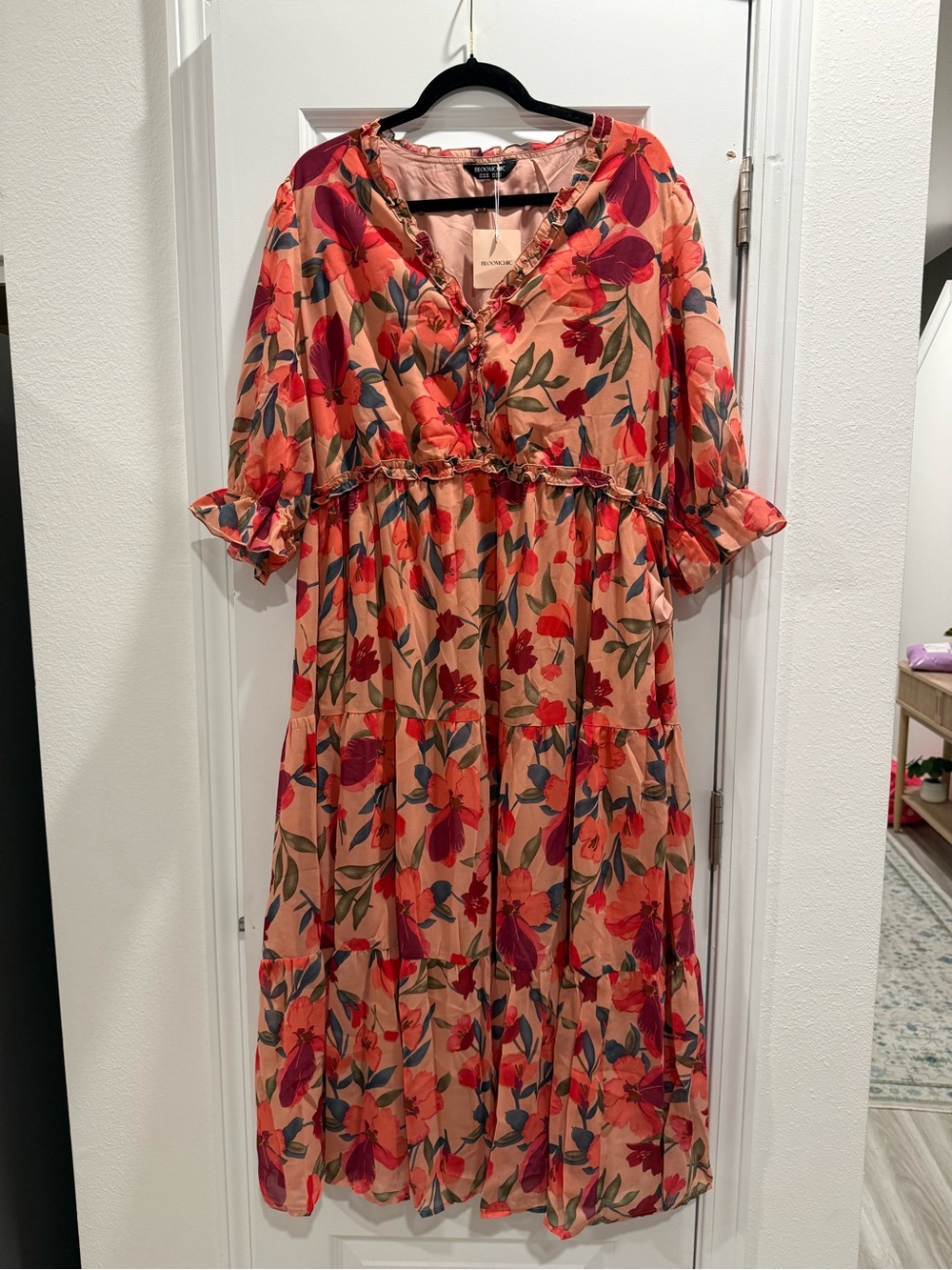 BloomChic Peach Floral V‑Neck Tiered Maxi Dress NWT - Picture 4 of 7